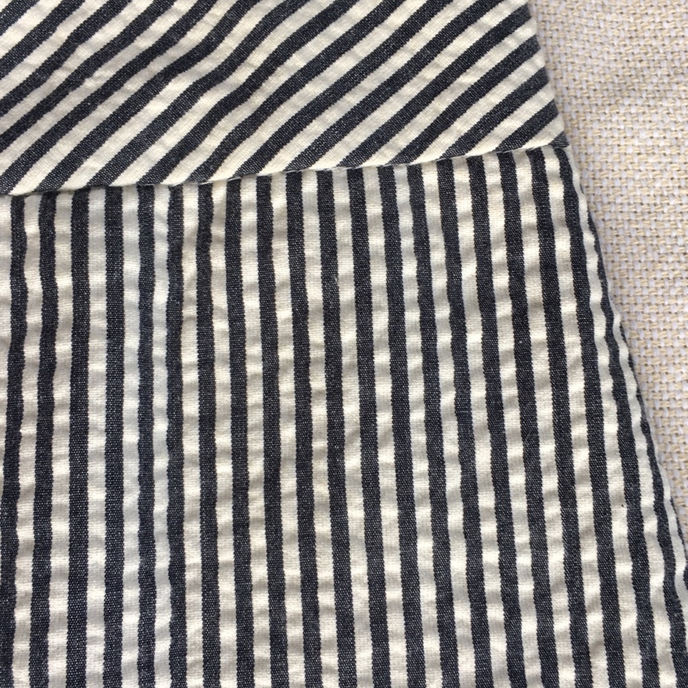 J. Crew The Pencil Skirt - gray seersucker - Sz 4